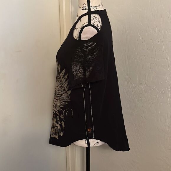 Trunk LTD Zac Brown Distressed Lace Sheer Mesh Detailing Black Graphic Shirt - Picture 4 of 13